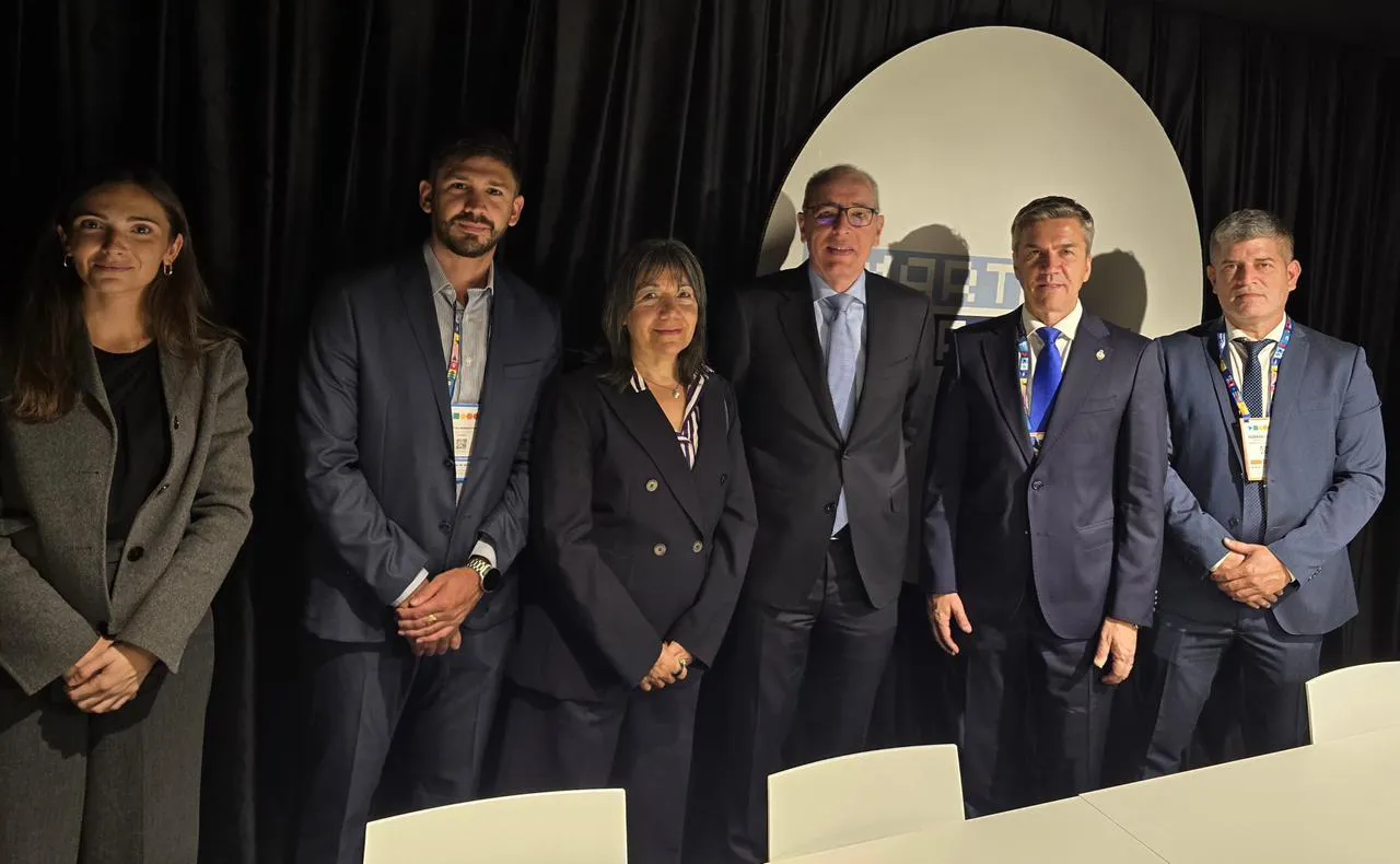 whatsapp-image-2025-11-06-at-6-08-43-pm-690d0fc304ad0163214169