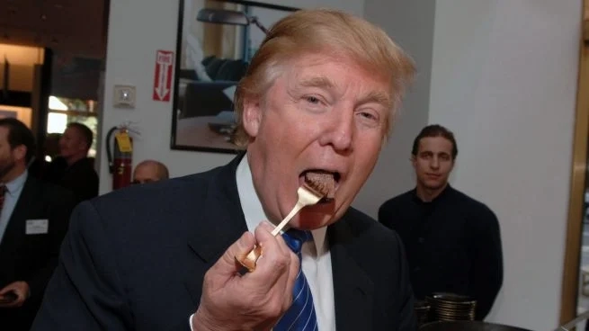 trump-comiendo-655x368
