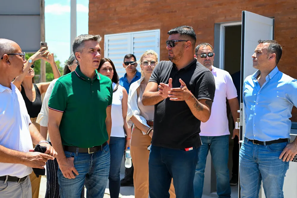 1000144748-6987ba93a92bb663727675