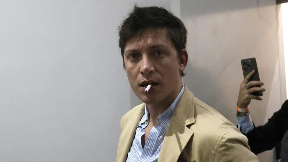 681539034f213_940_529!