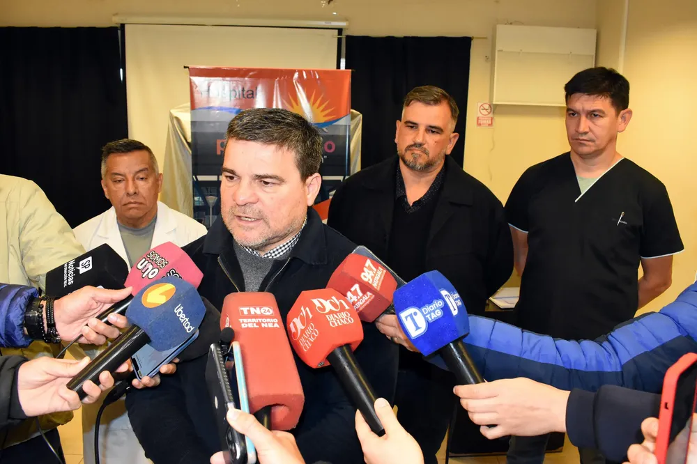 1000028877-689a2555aec9f649343906