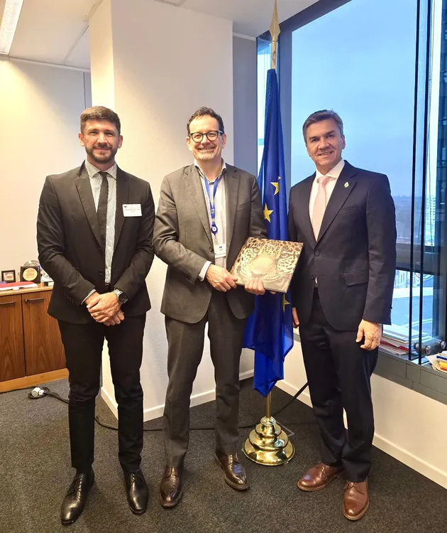 1001144344-699f15369d0a4198416686