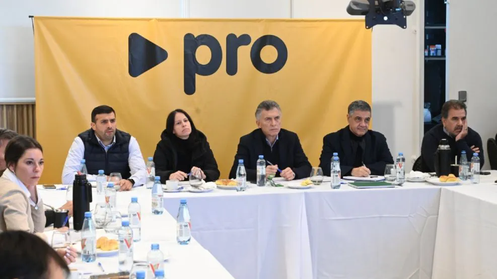 reunion-del-pro-por-el-acuerdo-con-lla-2073961