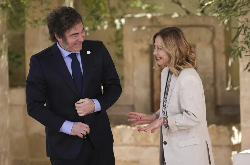 666e143581d4e_798_526!