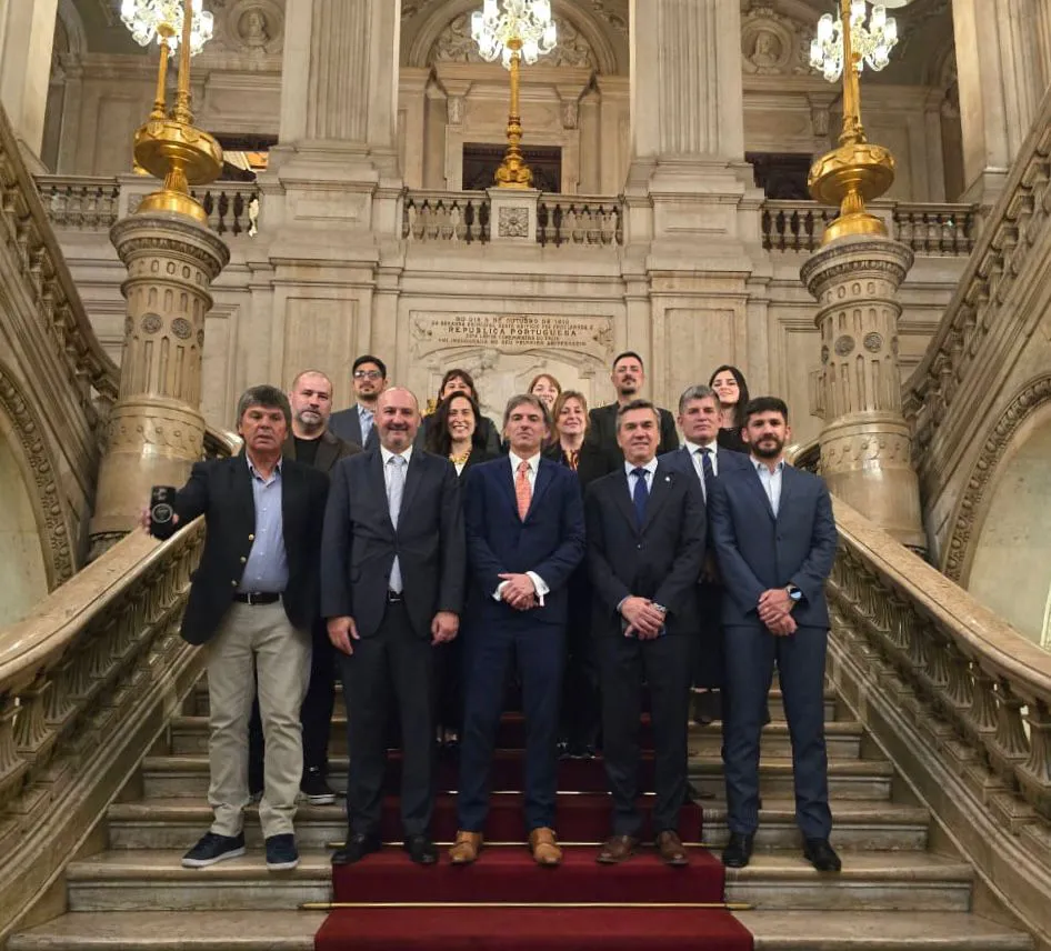 1000974493-6914c0a6a1ad6737346245