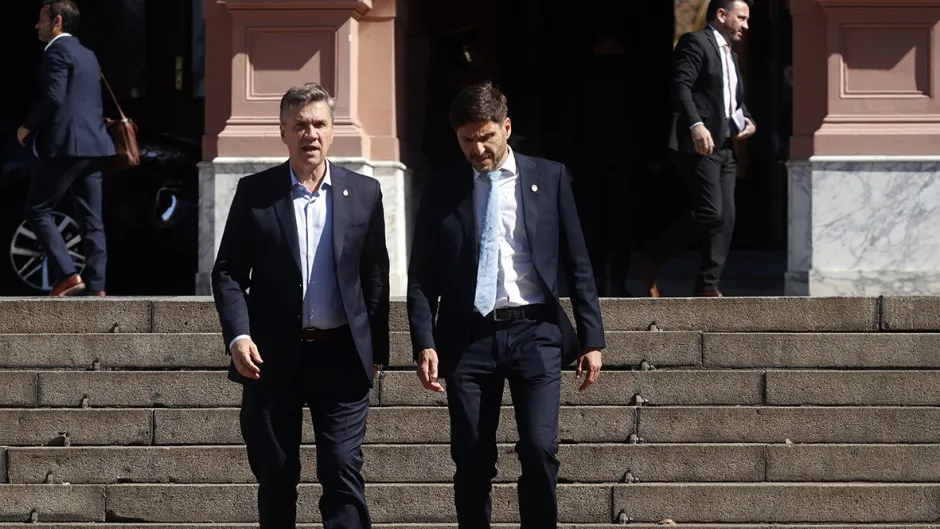 pULLARO Y zDERO