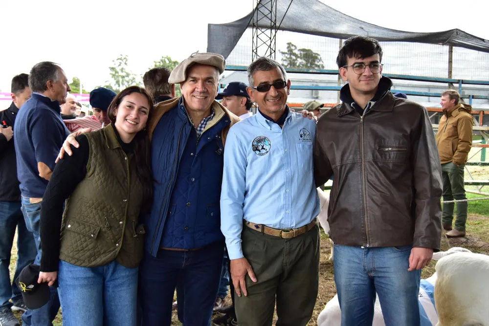 1000035930-68aa0ab20f43e976175428