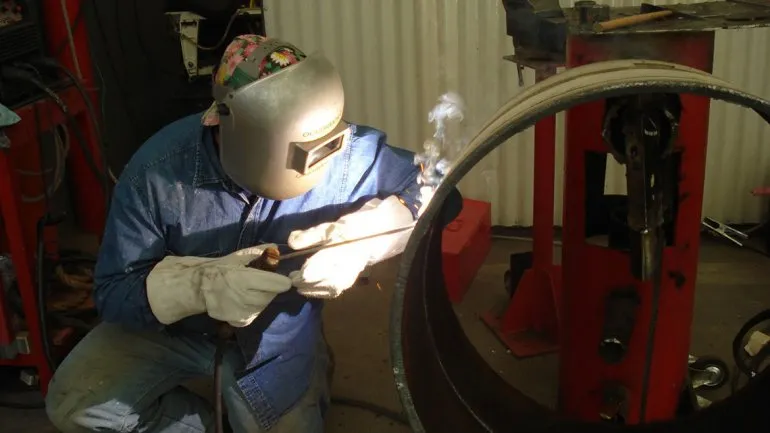 p12-f01-oficios-trabajo-vaca-muertajpg