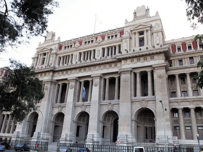 Tribunales